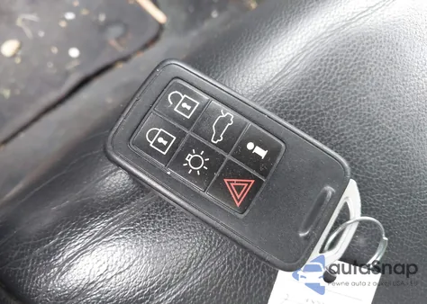 2013 Volvo S60 T5 из США, поврежденный, VIN YV1612FH6D2175986